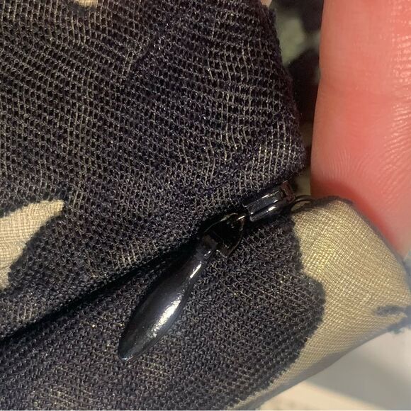 Apt 9 Lace Floral Flare Leaf Skirt Beige and Black Size 8 Petite - Picture 7 of 7